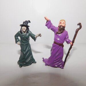 Safari Ltd. Medieval Days Of Old Wizard and Witch Mini 2.25" Figure